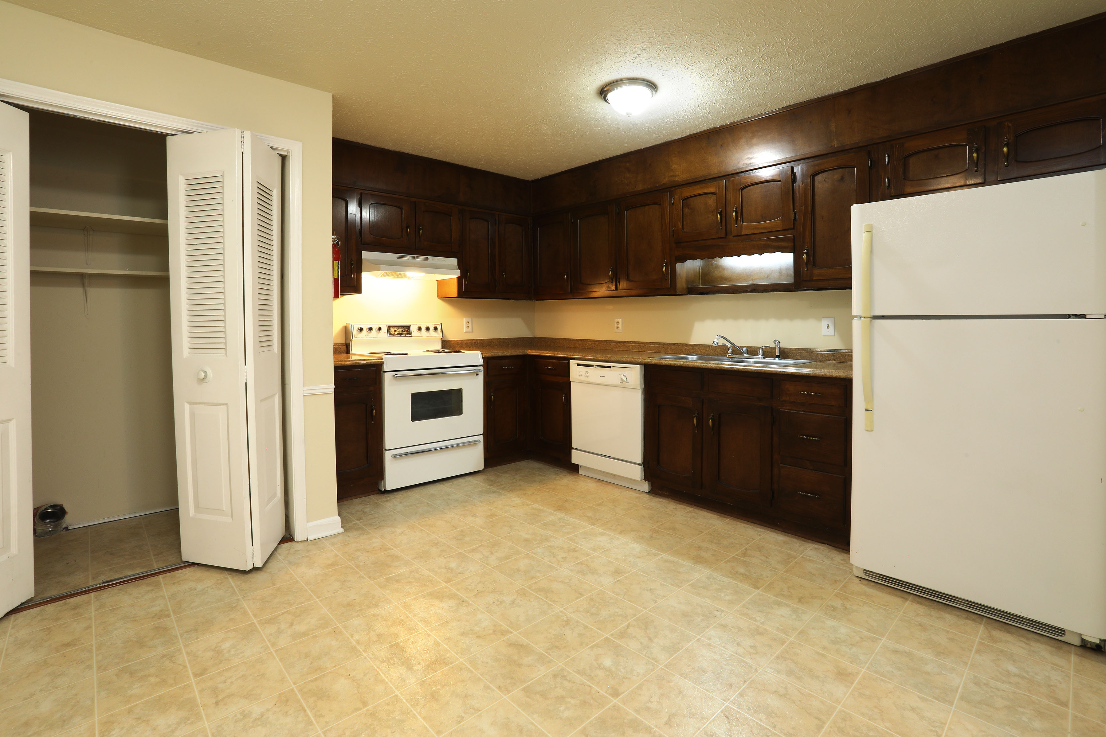 Carrollton Portfolio The Multifamily Advisory Group at Cushman